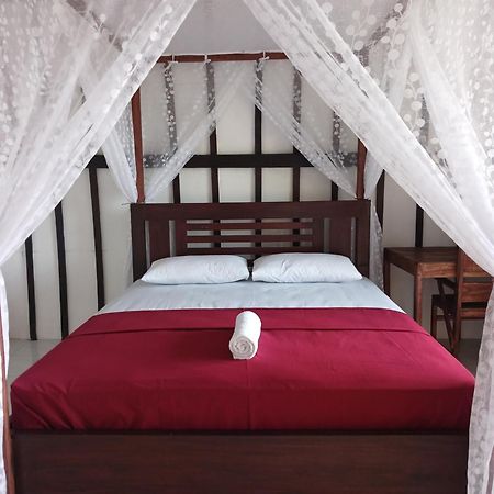 Alen'S Stay&Surf Airsatang Exterior foto