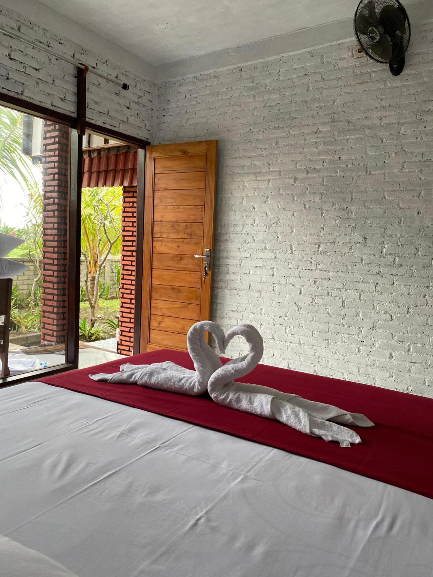 Alen'S Stay&Surf Airsatang Exterior foto